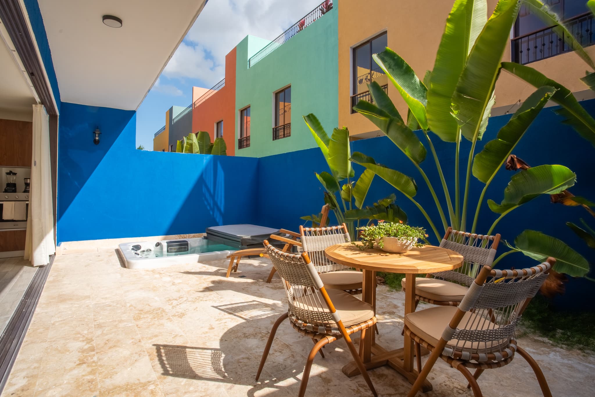 Apto. Plaza Colón 2o. Nivel - Vista 1